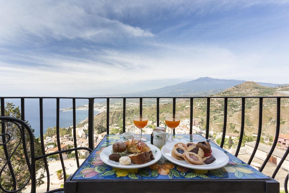 Hotel Sole Castello (Adults Only) ตาออร์มินา ภายนอก รูปภาพ