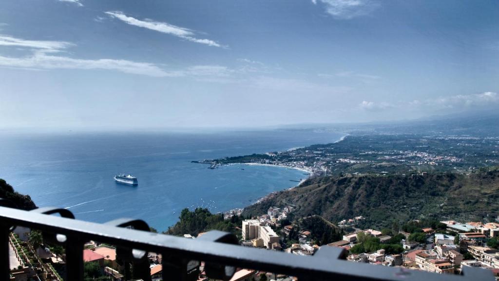 Hotel Sole Castello (Adults Only) ตาออร์มินา ภายนอก รูปภาพ